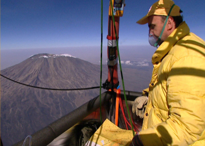 Auslands-Reportage für das ZDF "Mit dem Feuervogel über den Kilimandscharo" - ein Versuch Afrikas höchsten Berg mit einem Heißluftballon zu überfahren.